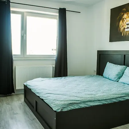 아파트 Coresi Majestic View *